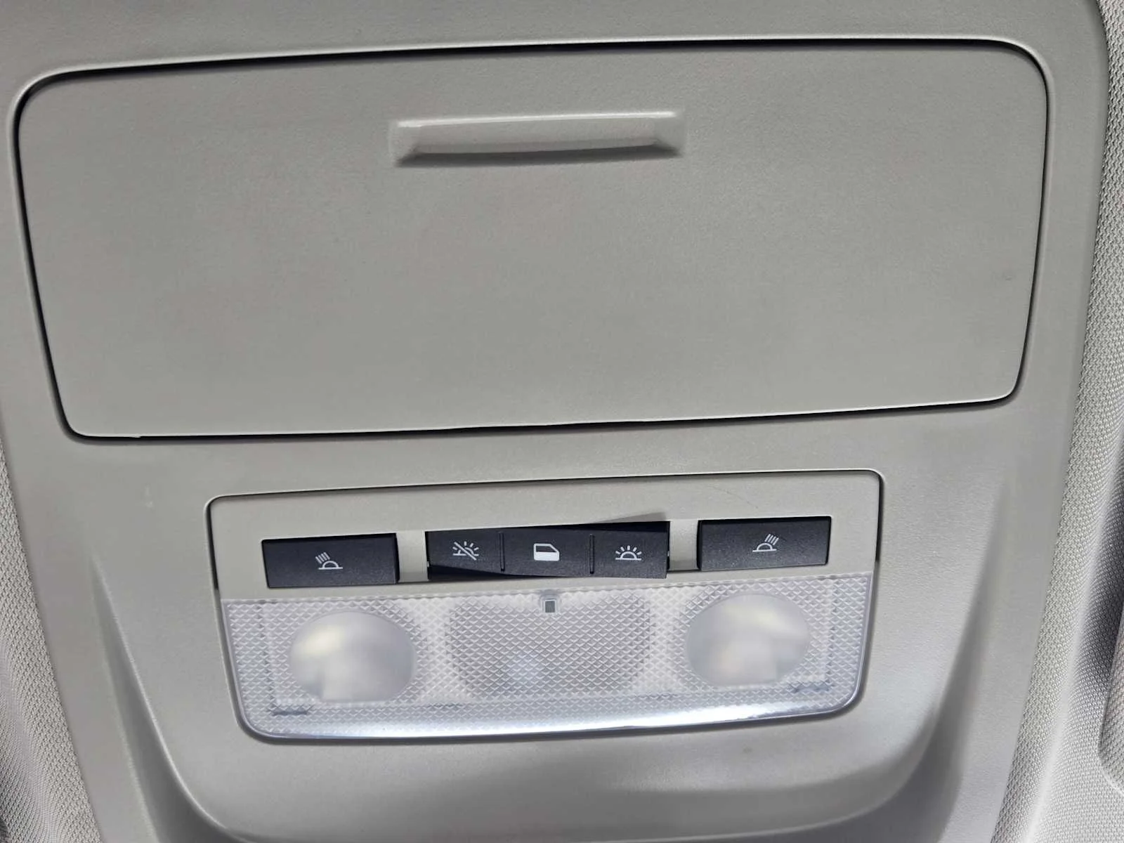 Used 2020 RED QUARTZ TINTCOAT GMC 4WD SLE image 20