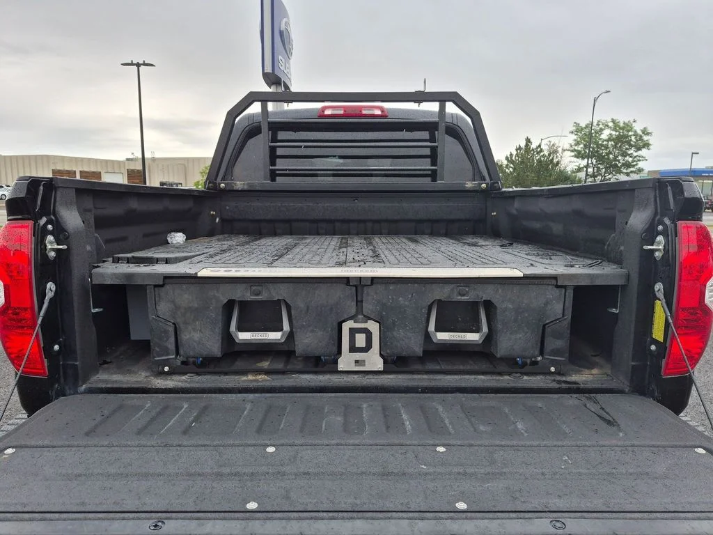 Used 2019 Midnight Black Metallic Toyota SR5 image 6