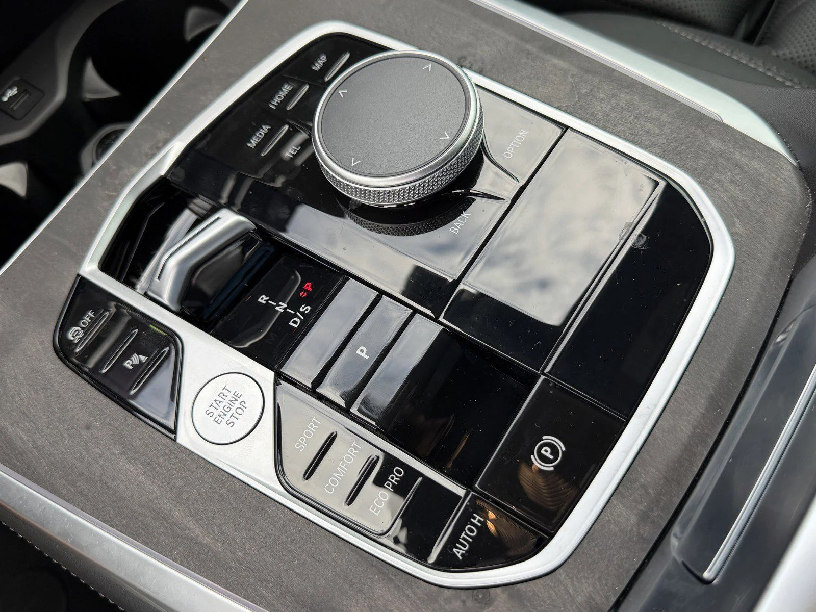 New 2026 Black Sapphire Metallic BMW sDrive40i image 36