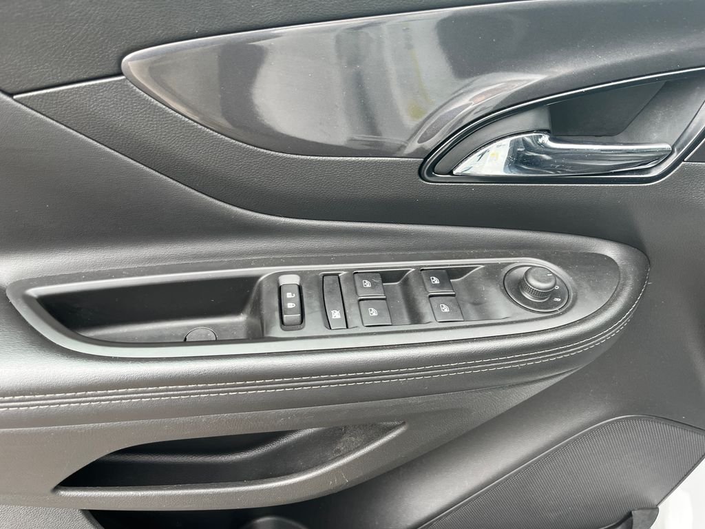 Used 2021 White Buick Preferred image 10