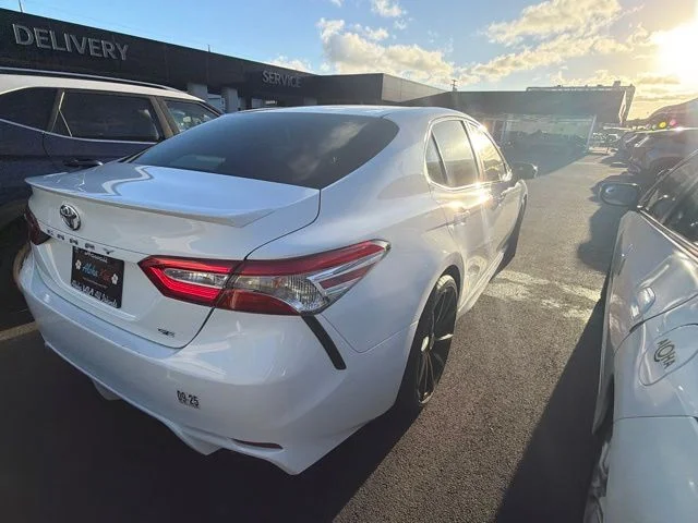 Used 2018 White Toyota SE image 6