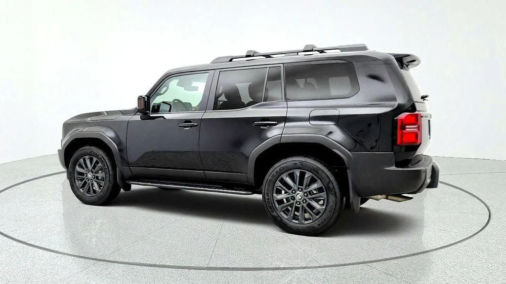 Used 2026 Black Toyota 4WD w/ Moonroof, JBL, HUD, 20