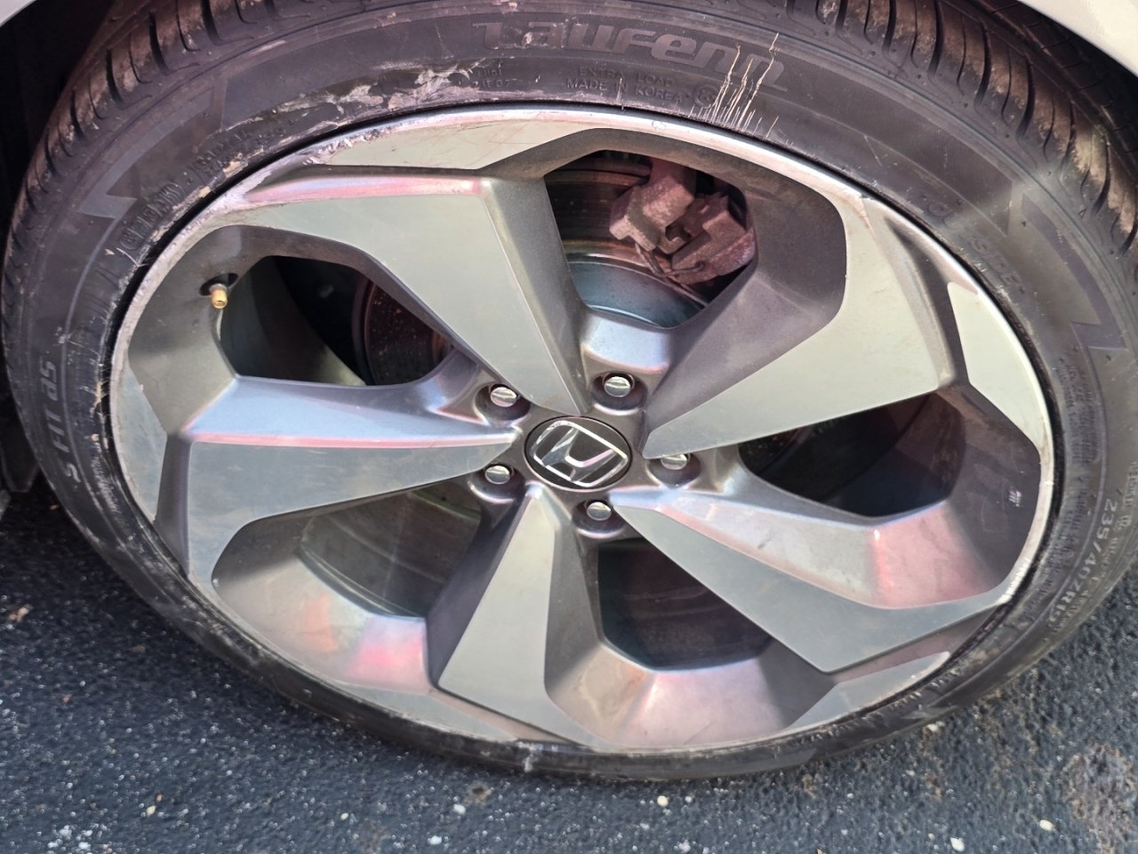 Used 2018  Honda Touring image 14