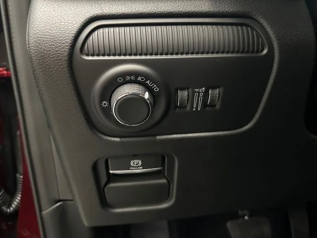 New 2026 Velvet Red Pearlcoat (DISC) Jeep  image 34