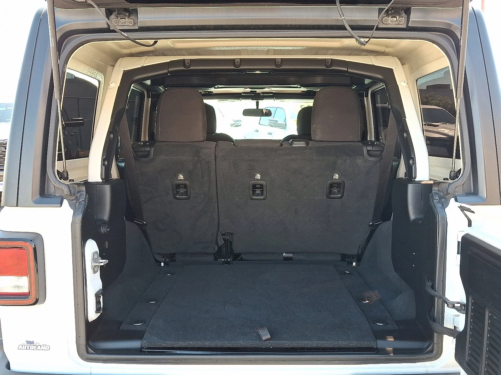 Used 2022 Bright White Clearcoat Jeep Unlimited Sport S image 29