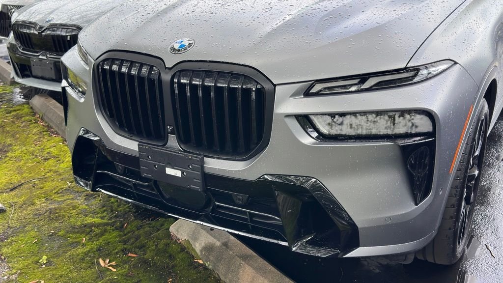 Used 2025 Frozen Pure Grey Metallic BMW xDrive40i image 12