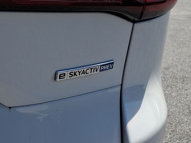 Used 2025 White Mazda Premium image 34