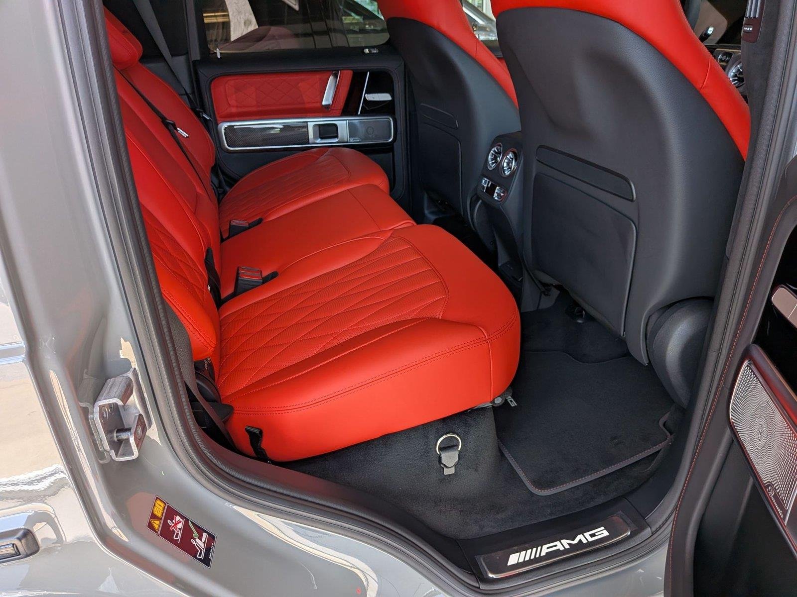New 2027 MANUFAKTUR Arabian Grey Non- Metallic Mercedes-Benz AMG® G 63 SUV image 38