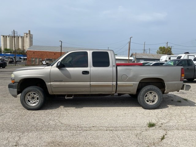 2001 Chevrolet Silverado 2500HD LS photo 3