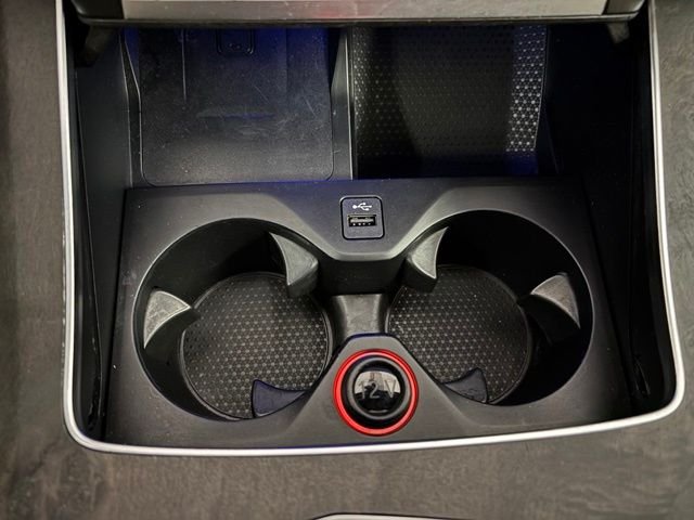 Used 2022 Black BMW sDrive40i image 23