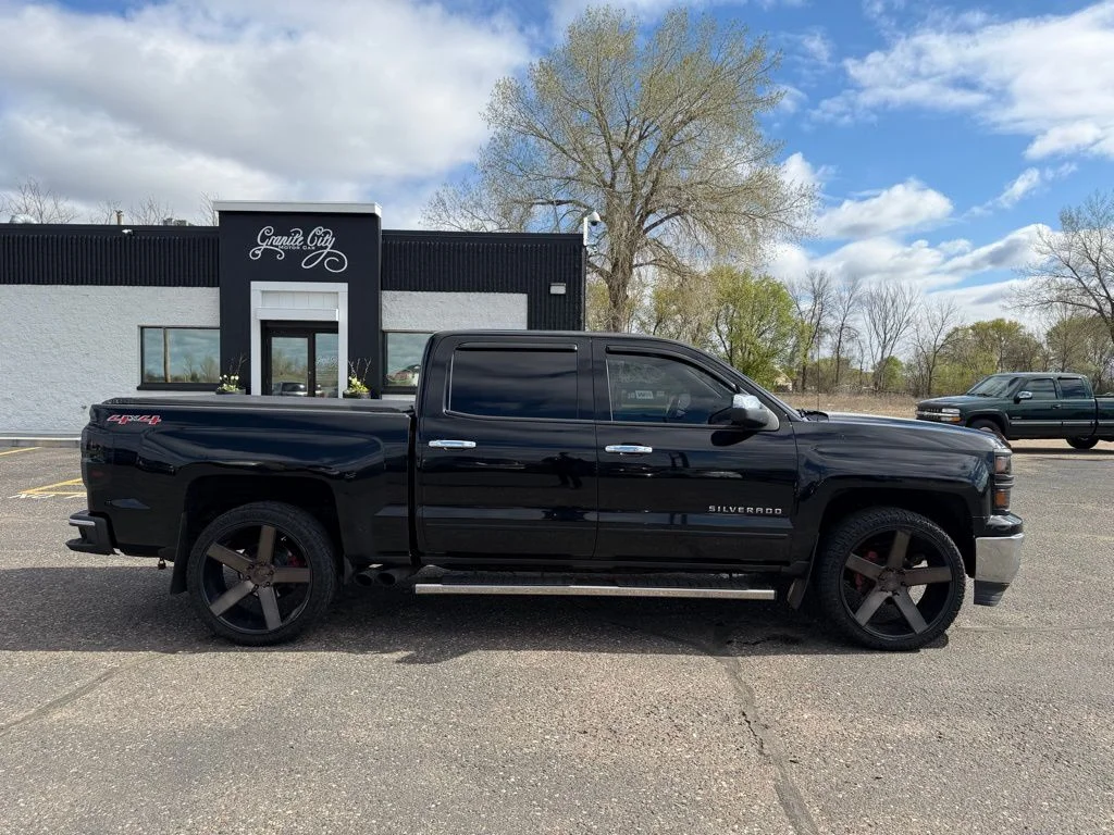 Used 2015 Black Chevrolet LT image 3