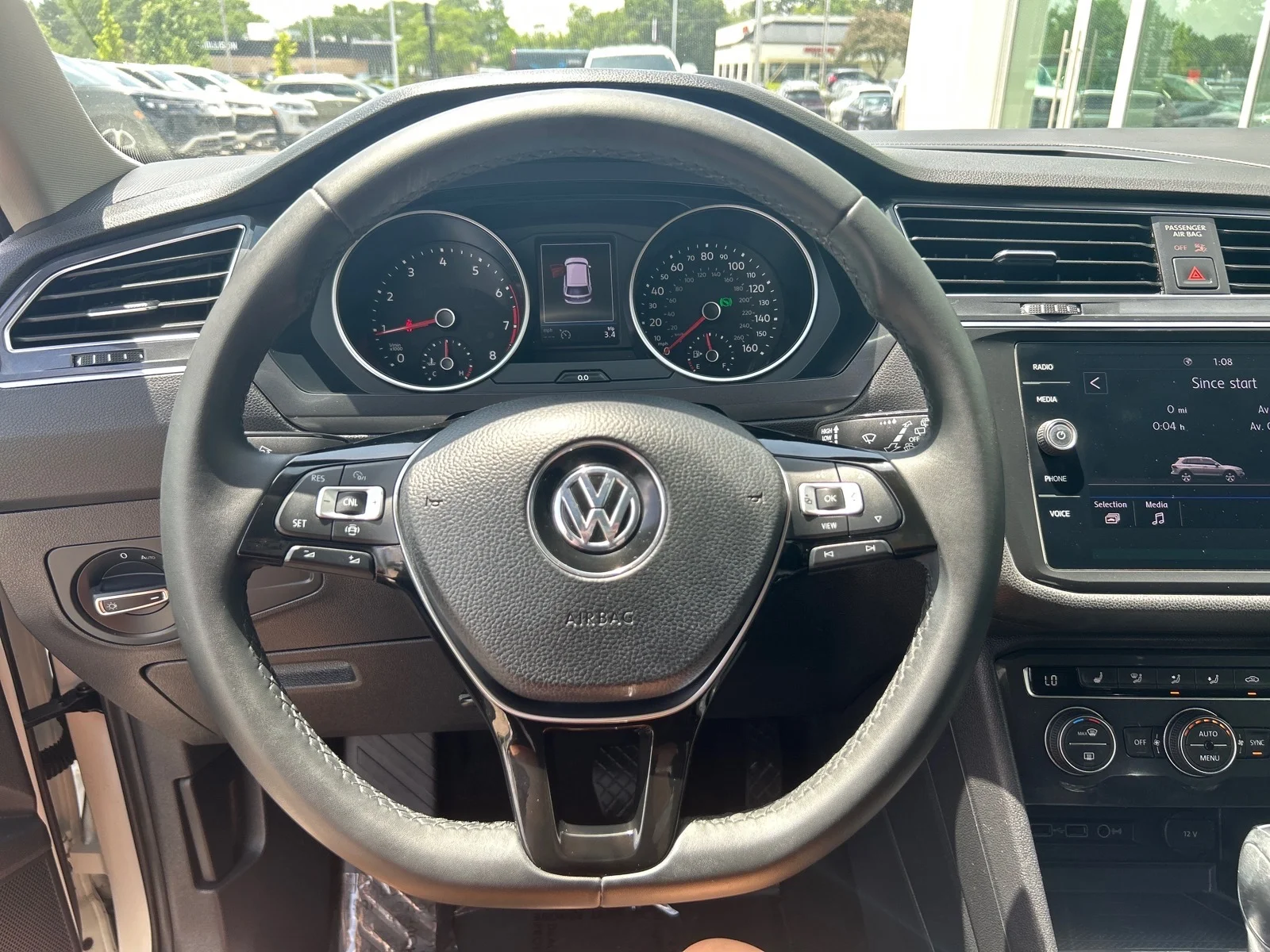 Used 2020 Pure White Volkswagen SE 4Motion image 12