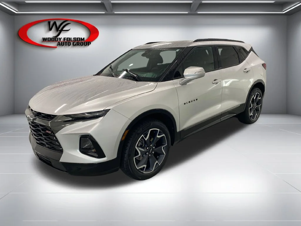 Used 2021 SILVER ICE METALLIC Chevrolet RS image 3