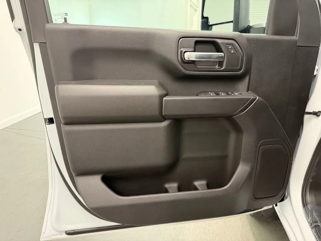 New 2026 Summit White Chevrolet Work Truck image 11