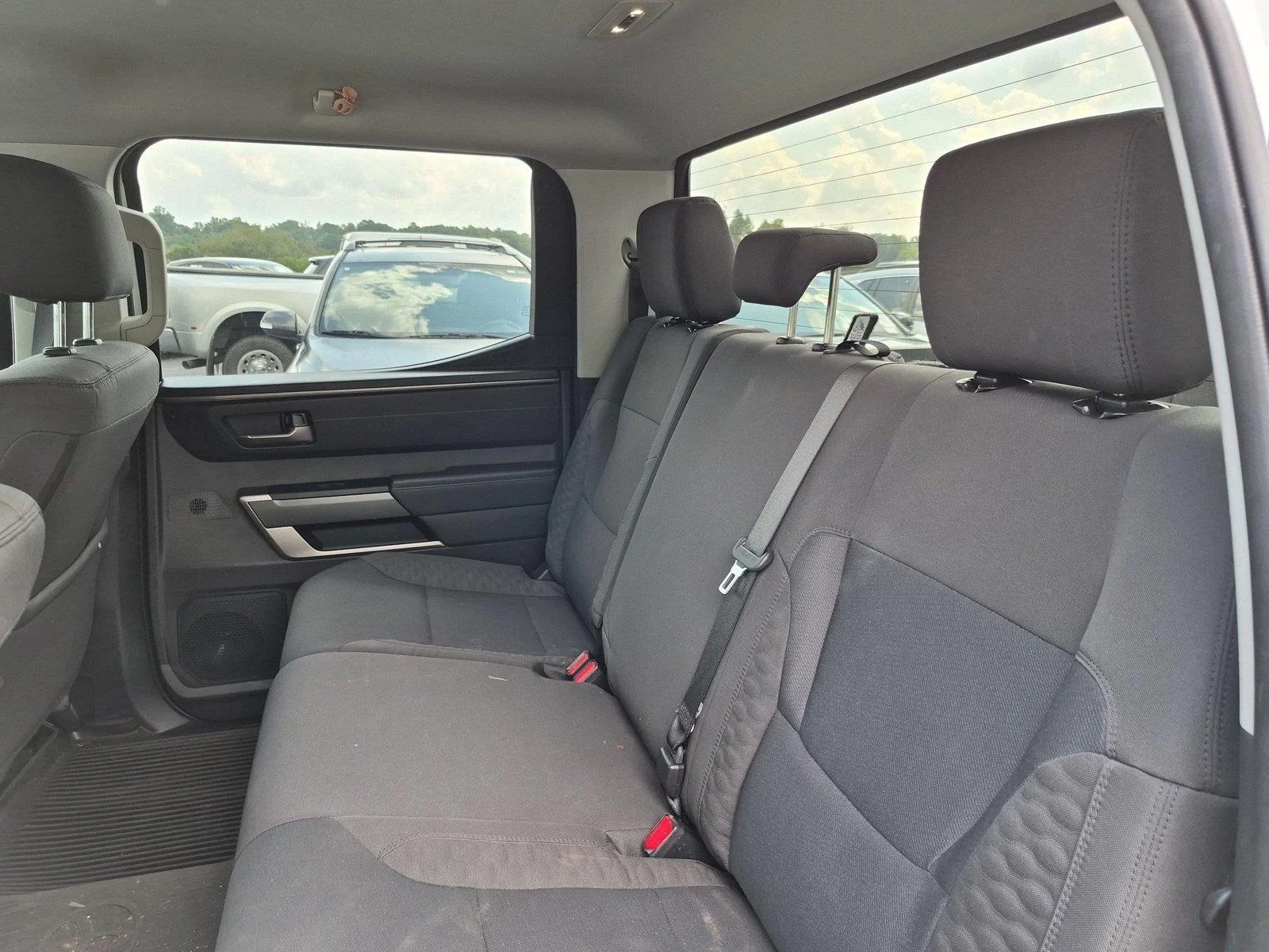 Used 2024 Ice Cap Toyota SR5 image 30