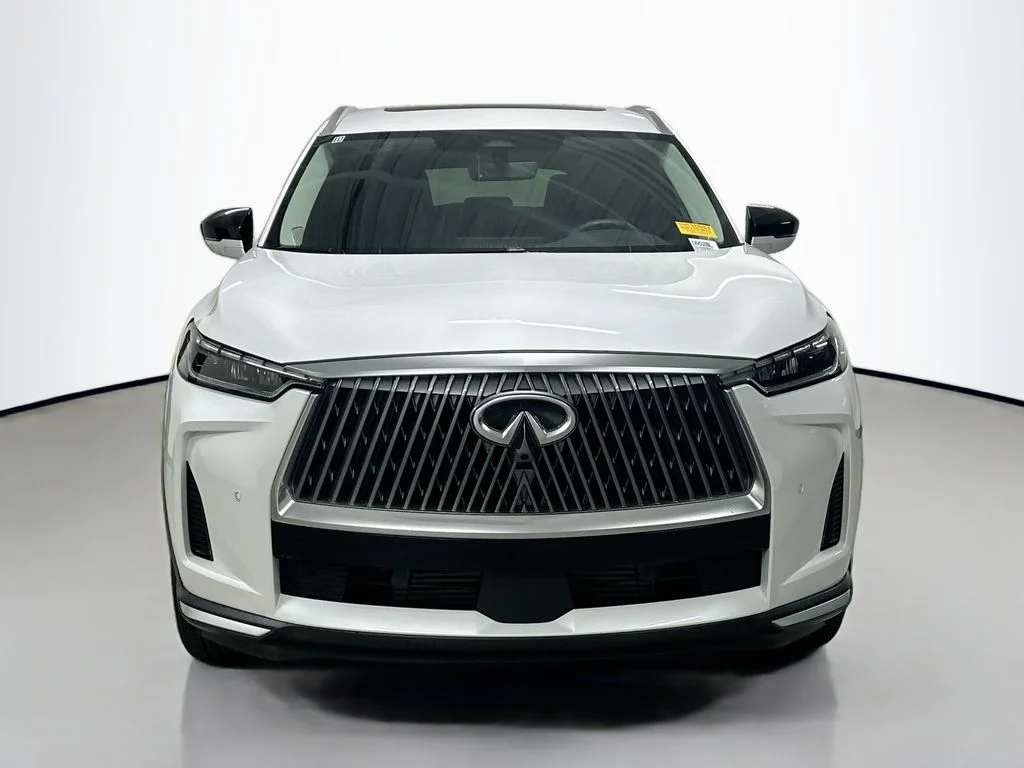 Certified Used 2026 White INFINITI LUXE image 6