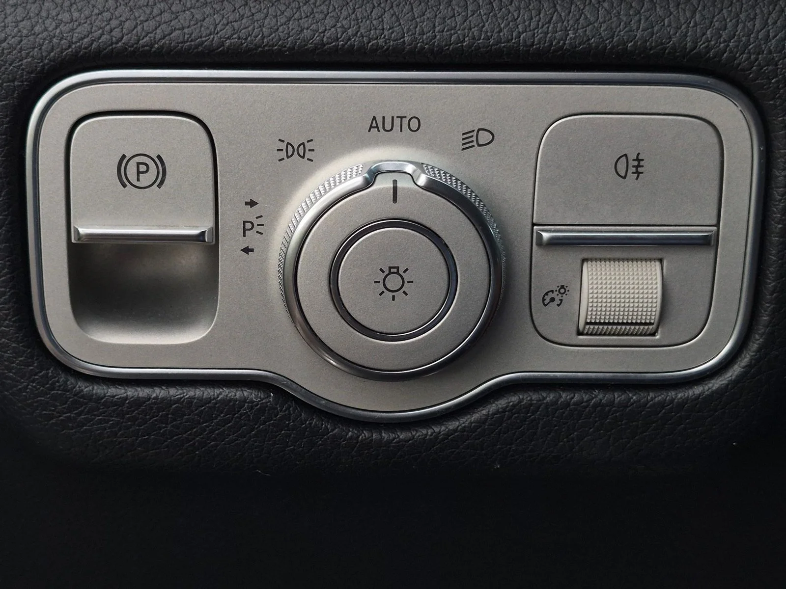 Used 2022 Selenite Grey Metallic Mercedes-Benz GLE 350 image 10