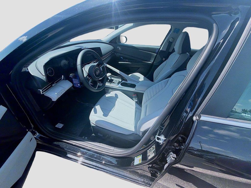 New 2026 Abyss Black Hyundai Limited image 14