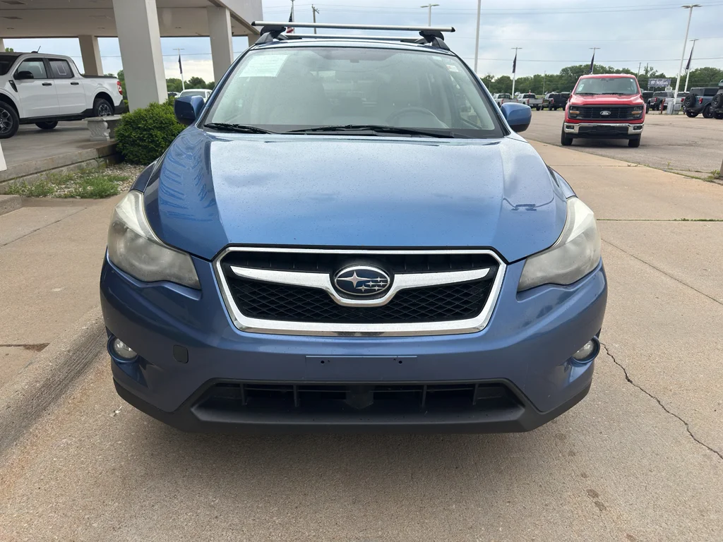 Used 2014 Quartz Blue Pearl Subaru Limited image 8