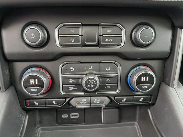Used 2023 Black Chevrolet Z71 image 21