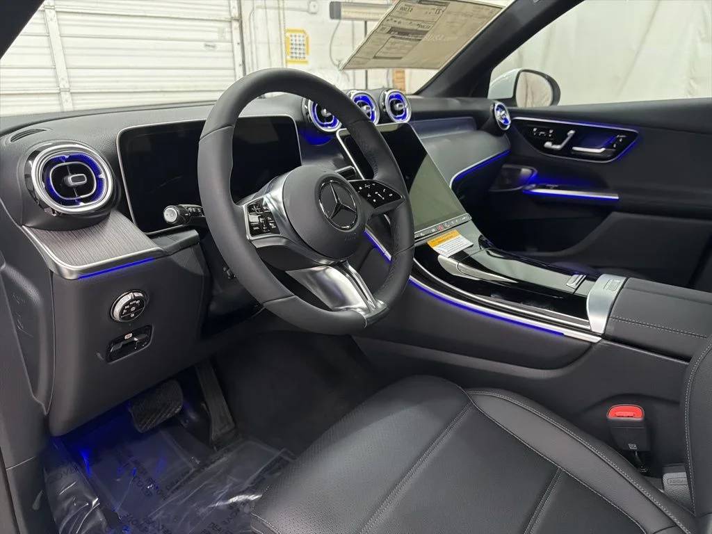 Used 2026 White Mercedes-Benz GLC 300 image 12