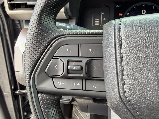 2025 Toyota Tacoma SR5 - Photo 20