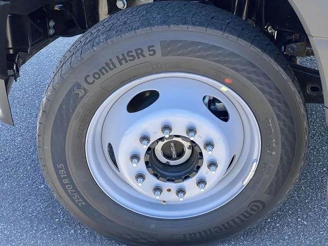 New 2025 Oxford White Ford F-550® XL image 12