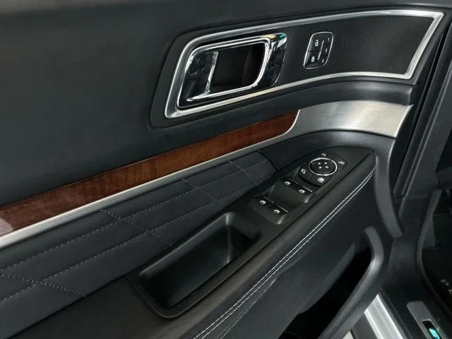 2016 Ford Explorer Platinum - Photo 31