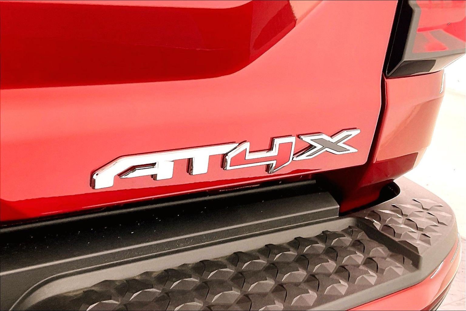 2026 GMC Canyon AT4X - Photo 17