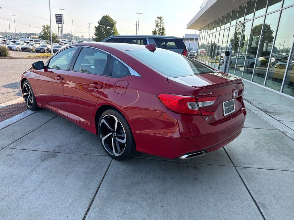 Used 2018 Red Honda Sport image 4