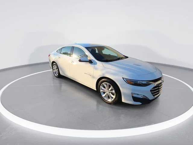Used 2023 White Chevrolet LT image 2