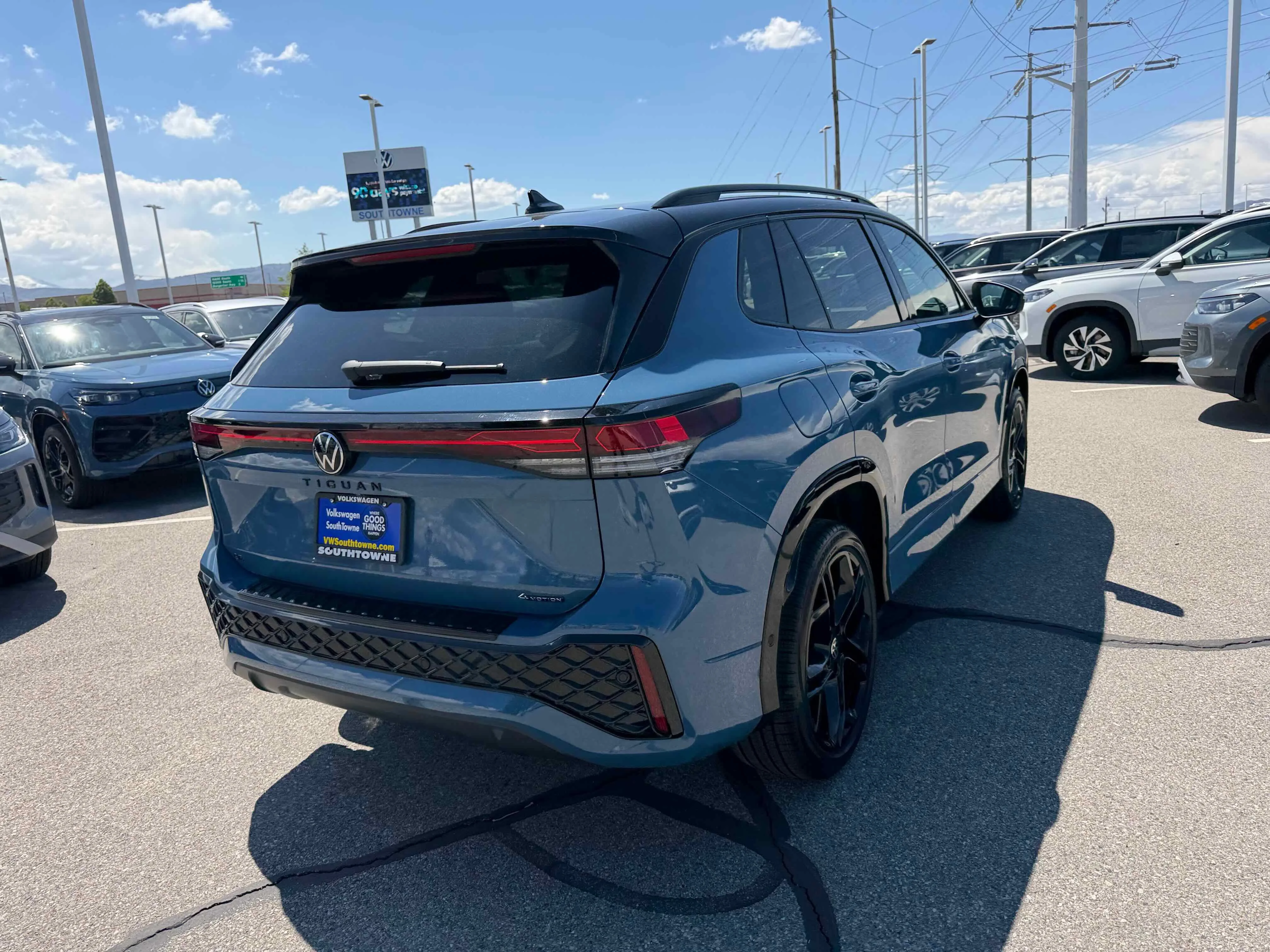 New 2026 Blue Volkswagen SE R-Line Black image 7