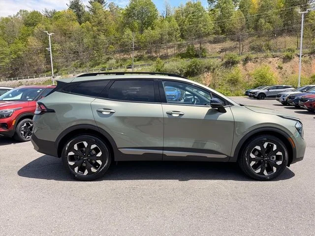 Used 2023 Green Kia X-Line image 11