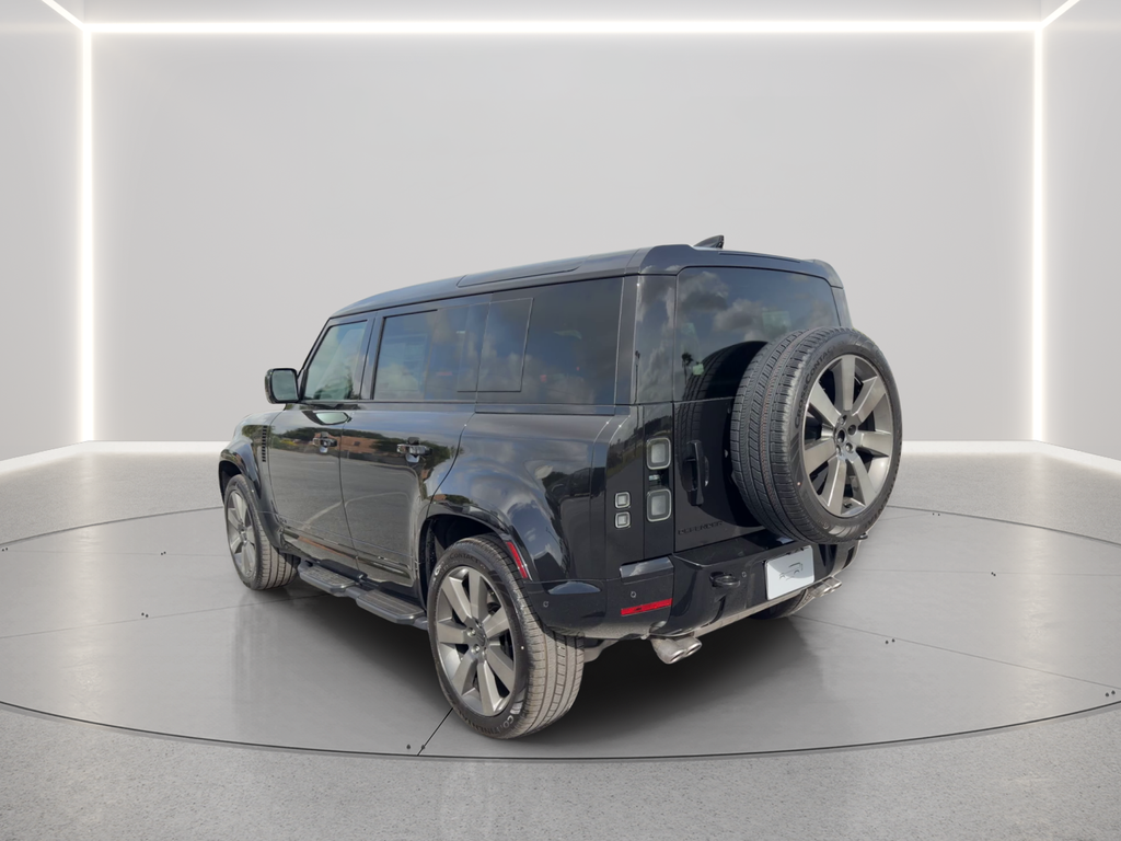New 2026 Santorini Black Land Rover V8 image 7