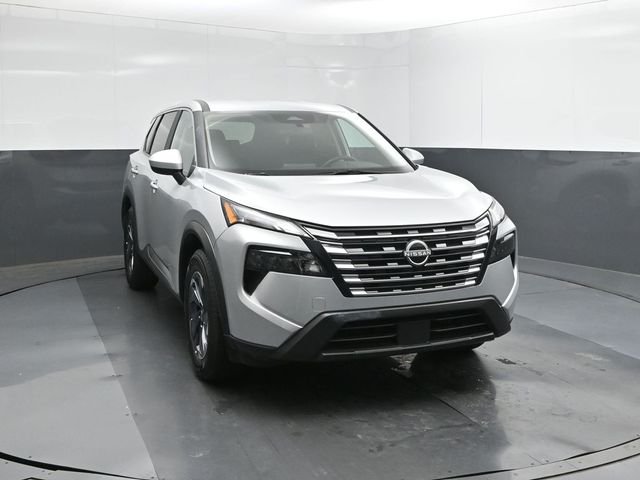 Used 2025 Silver Nissan SV image 17