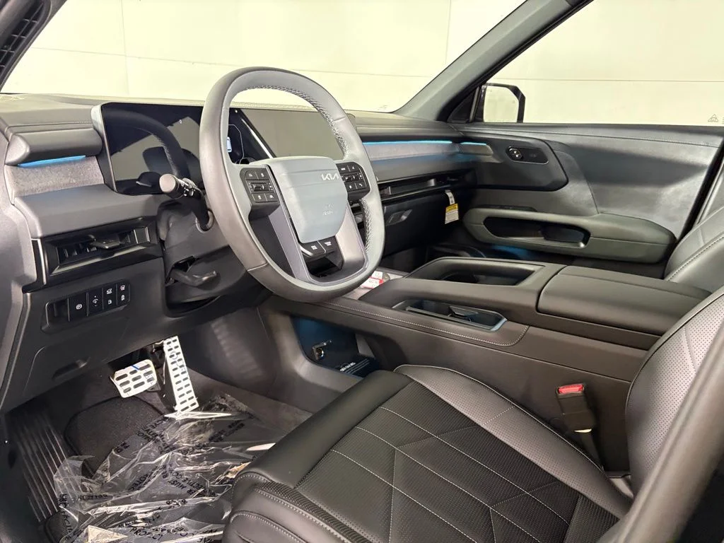 New 2027 Ebony Black Kia X-LINE SX image 22