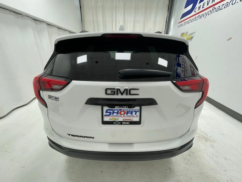 Used 2020 White GMC SLT image 5