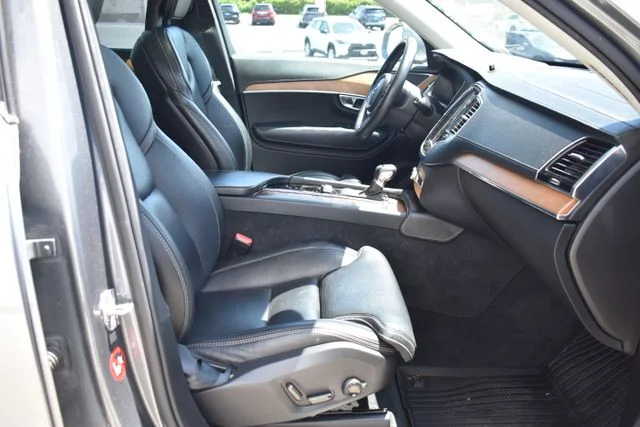 Used 2018 Gray Volvo T6 Inscription image 22