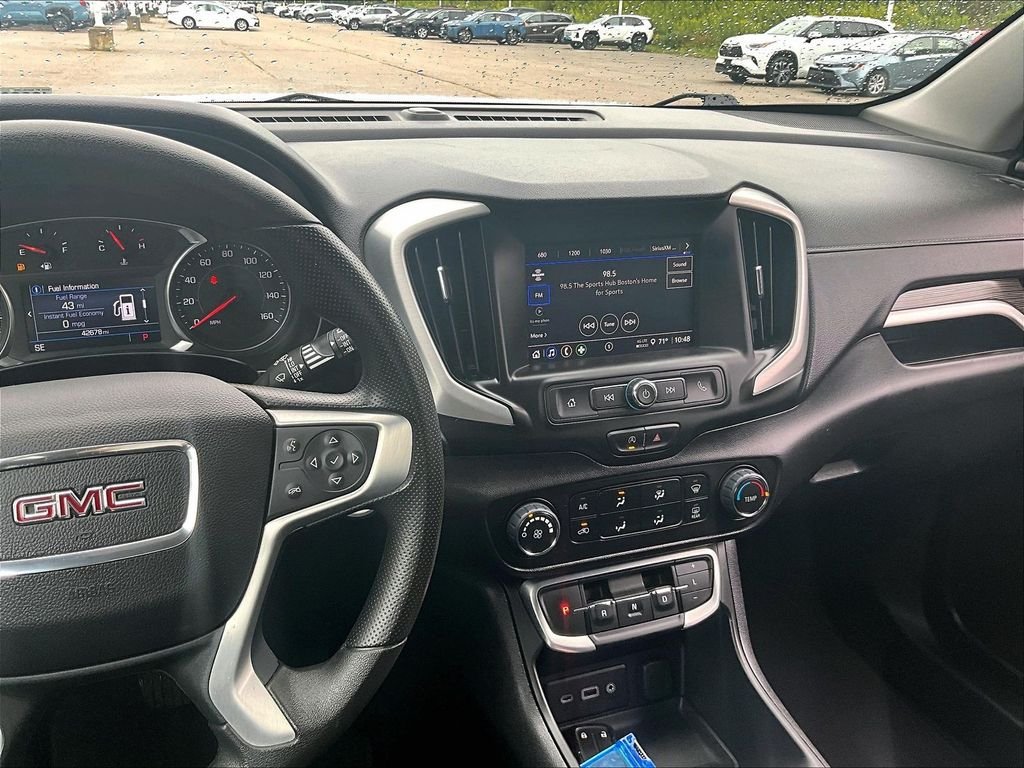 Used 2024 White GMC SLE image 25