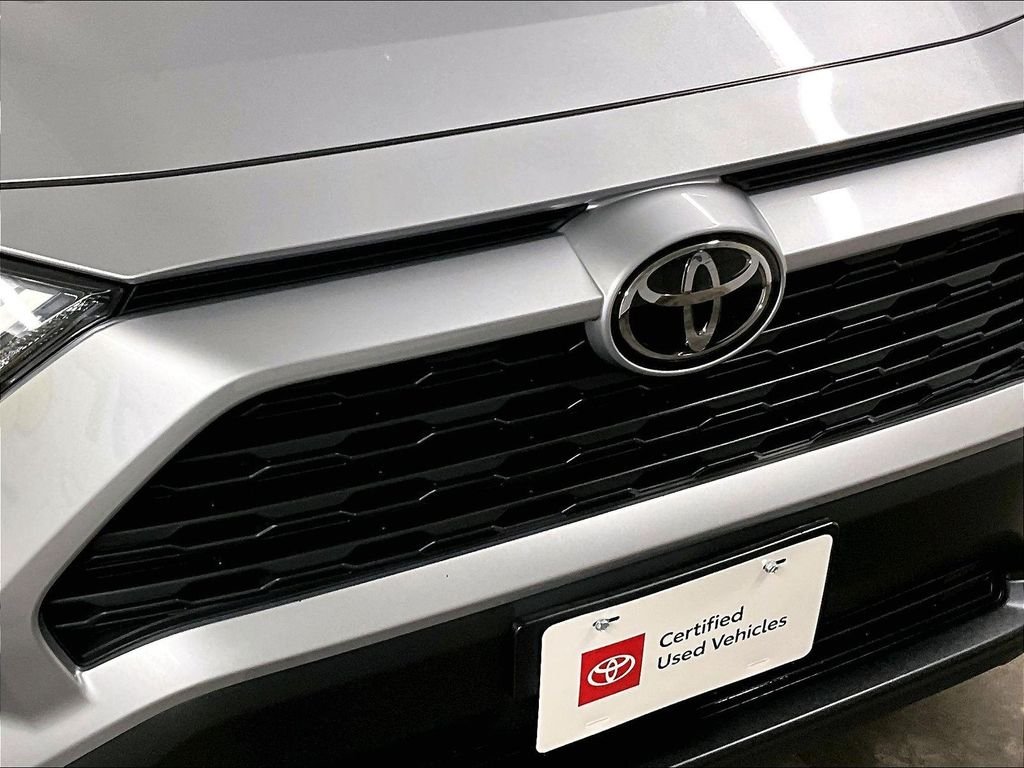 Used 2025 Silver Toyota XLE image 30