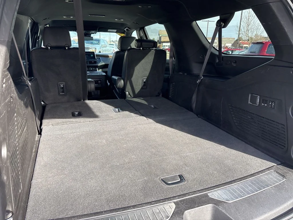 Used 2023 Green Chevrolet Premier image 12
