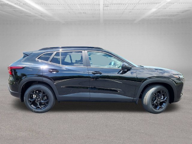 2026 Chevrolet Trax LT - Photo 8