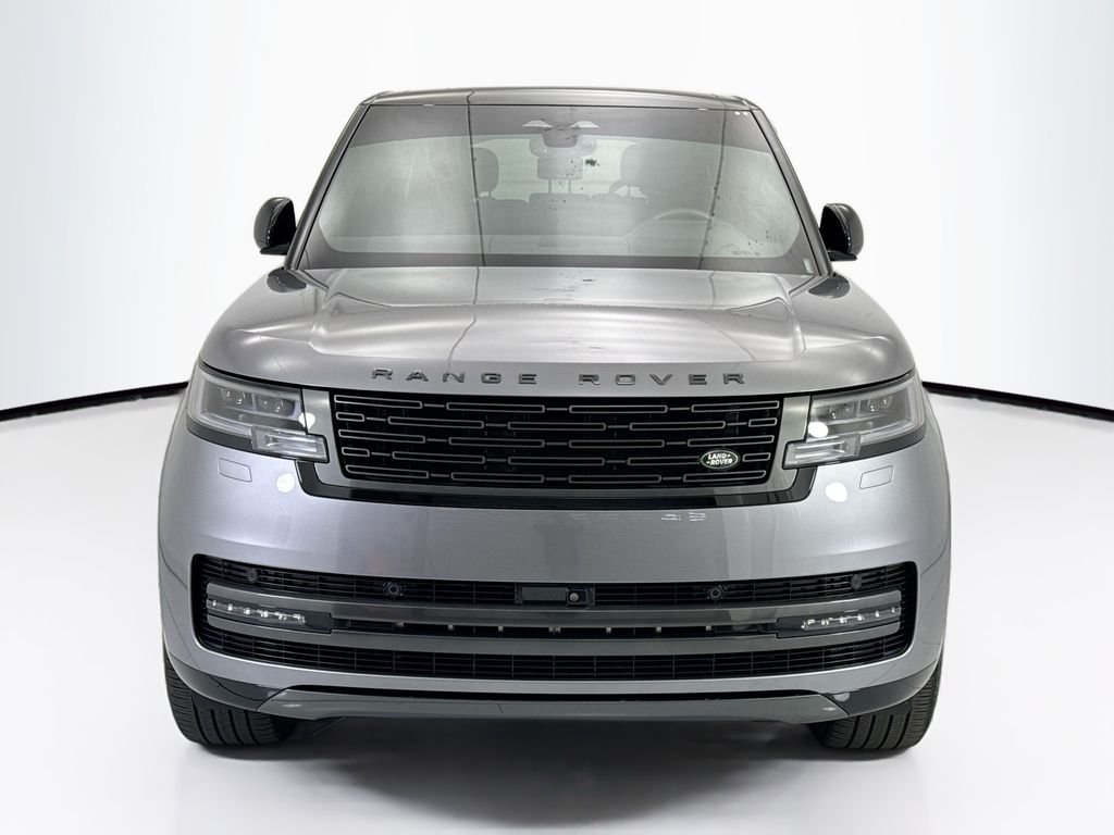 Certified Used 2025 Eiger Gray Metallic Land Rover SE image 2