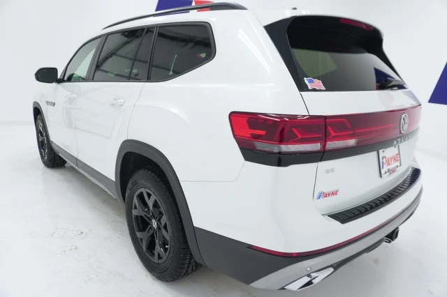 New 2026 Opal White Pearl Volkswagen 2.0T Peak Edition image 11