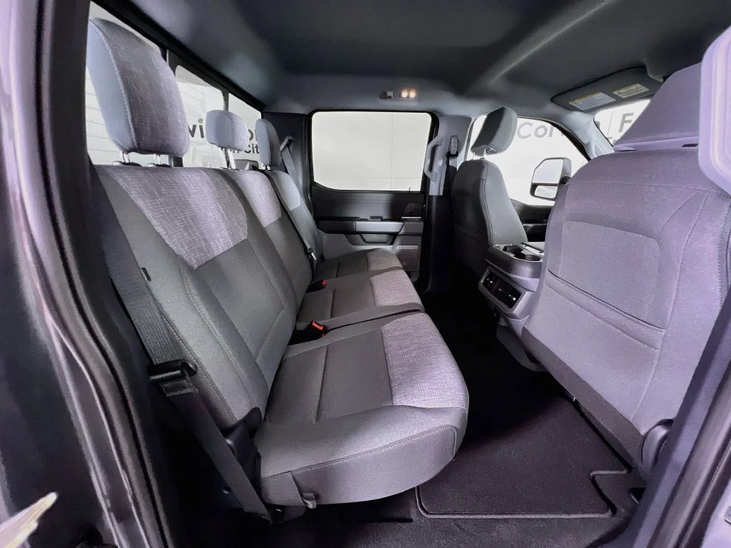 New 2027 Carbonized Gray Metallic Ford XLT image 15