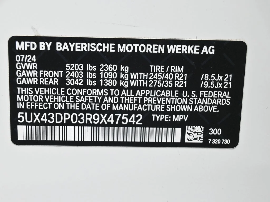 Certified Used 2024 White BMW sDrive30i image 23