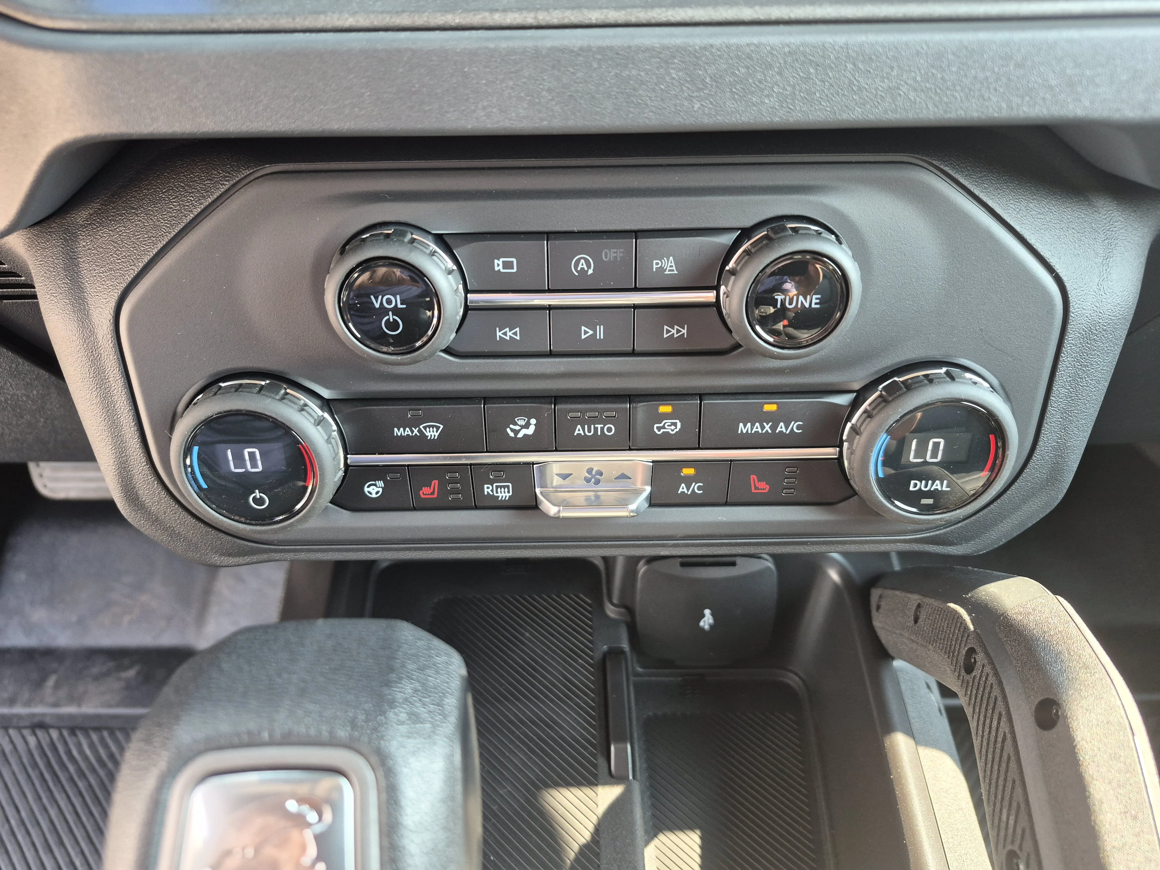 New 2026 Marsh Gray Ford Badlands® image 8