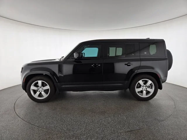 Used 2024 Black Land Rover SE image 28