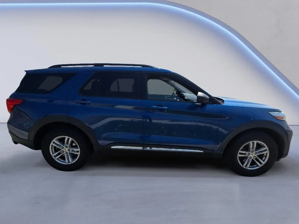Used 2021 Atlas Blue Metallic Ford XLT image 6