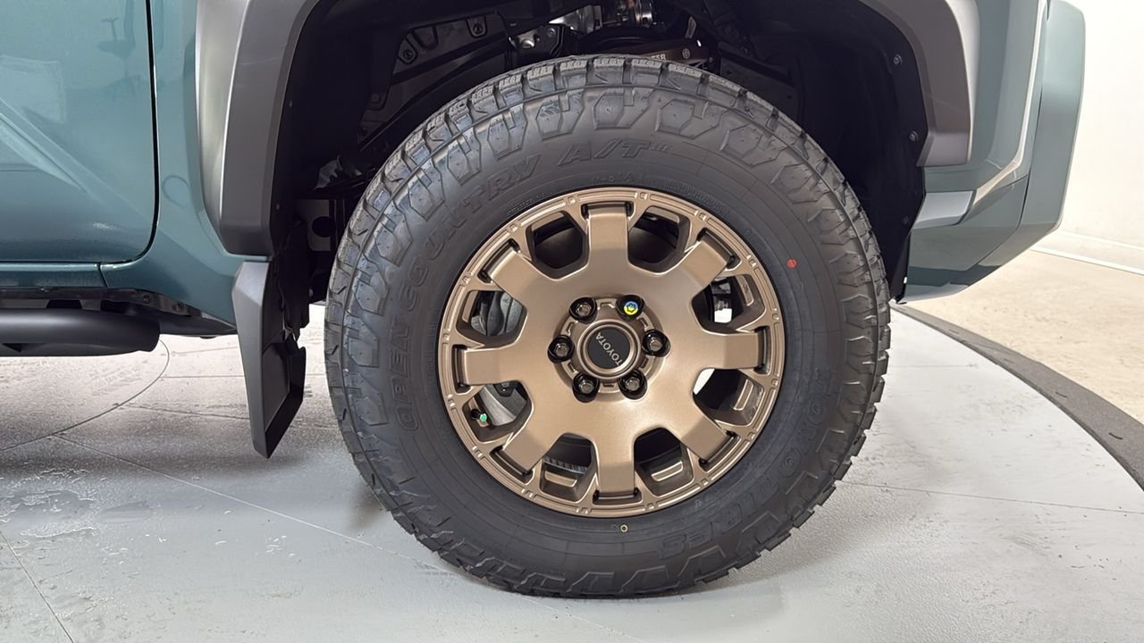 New 2026 Everest Toyota 4Runner Trailhunter image 18